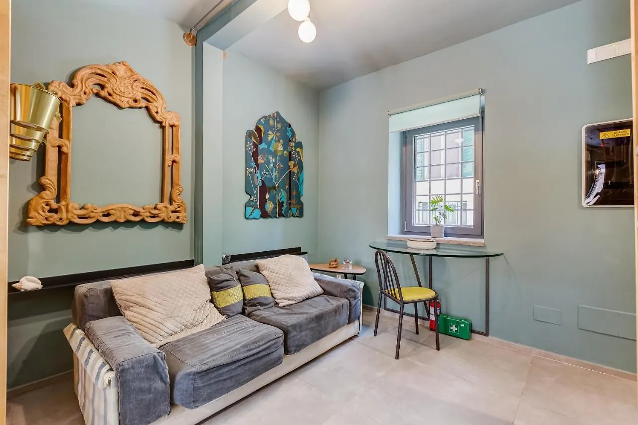 Vivilo Collection - Pigneto Apartments - Patio - Terrace - Parking Rome Italy