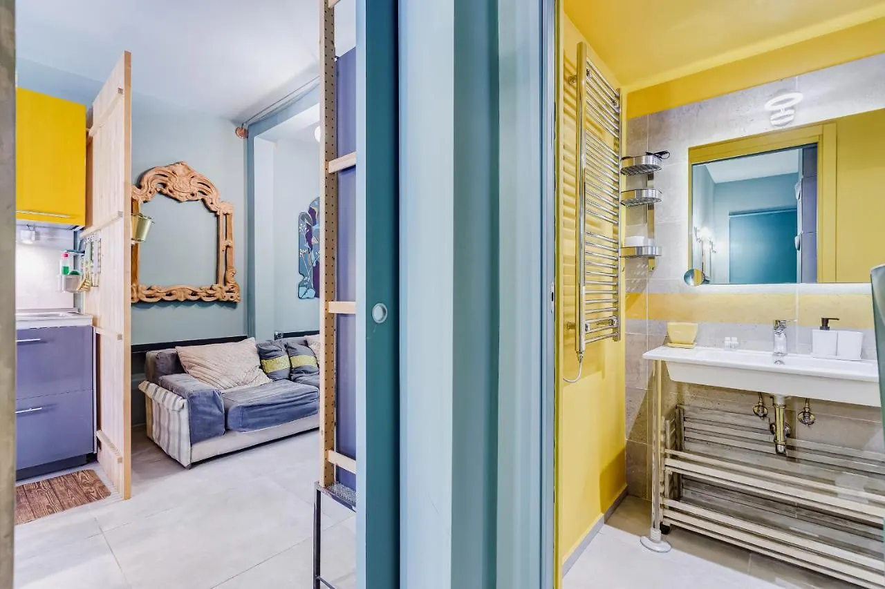 Vivilo Collection - Pigneto Apartments - Patio - Terrace - Parking Rome Italy