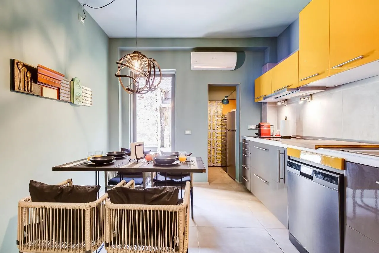 Vivilo Collection - Pigneto Apartments - Patio - Terrace - Parking Rome
