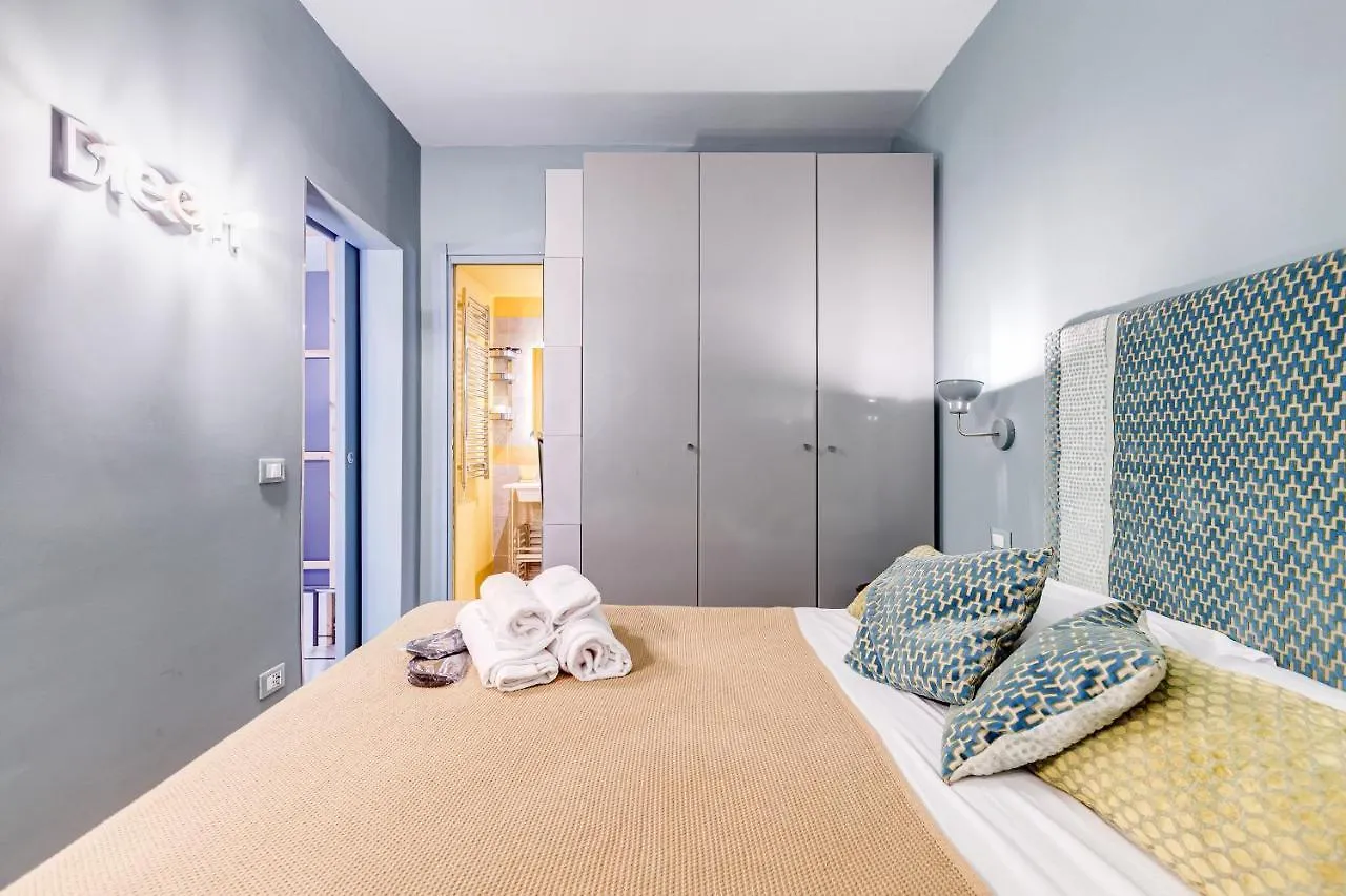 Vivilo Collection - Pigneto Apartments - Patio - Terrace - Parking Rome