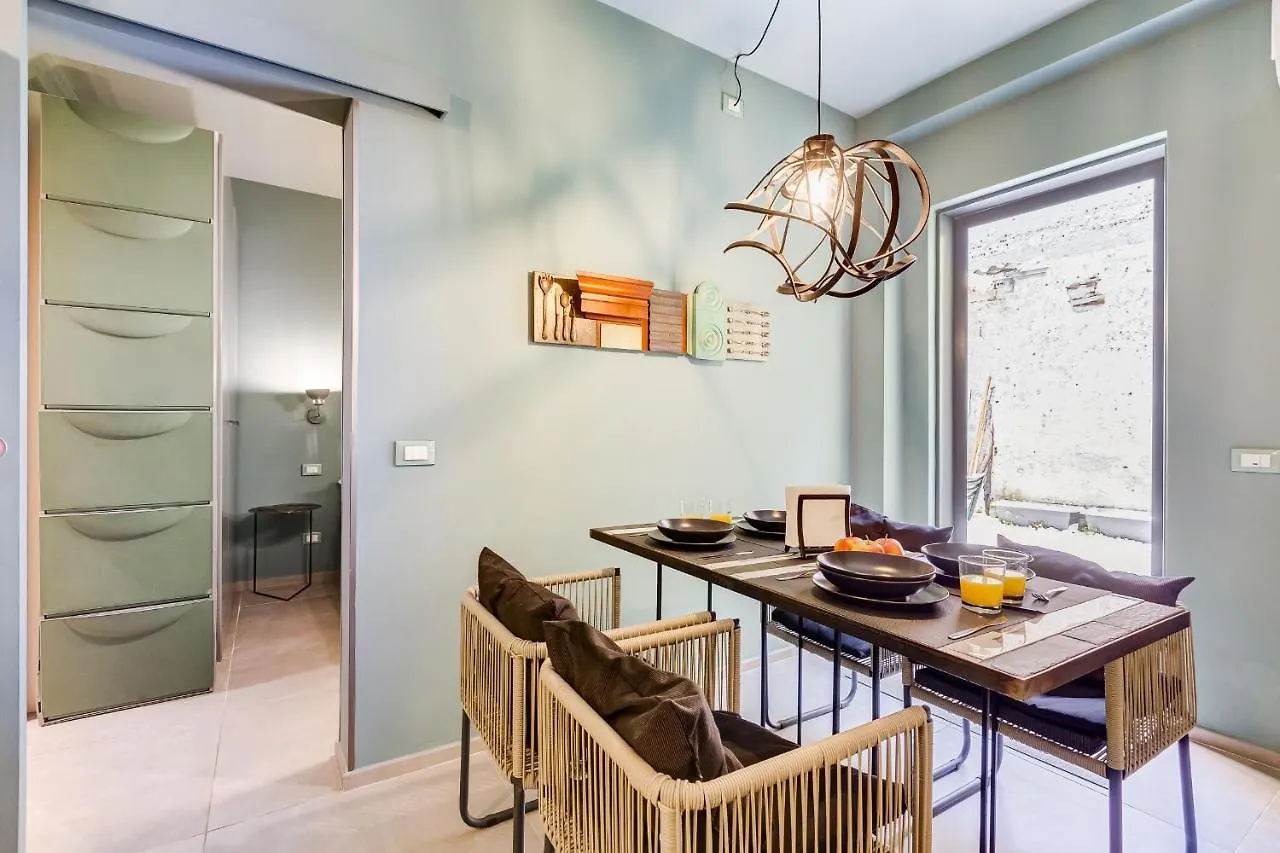 Vivilo Collection - Pigneto Apartments - Patio - Terrace - Parking Rome 0*,