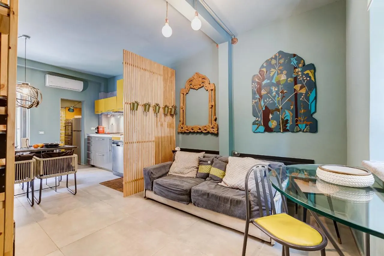 Vivilo Collection - Pigneto Apartments - Patio - Terrace - Parking Rome Italy