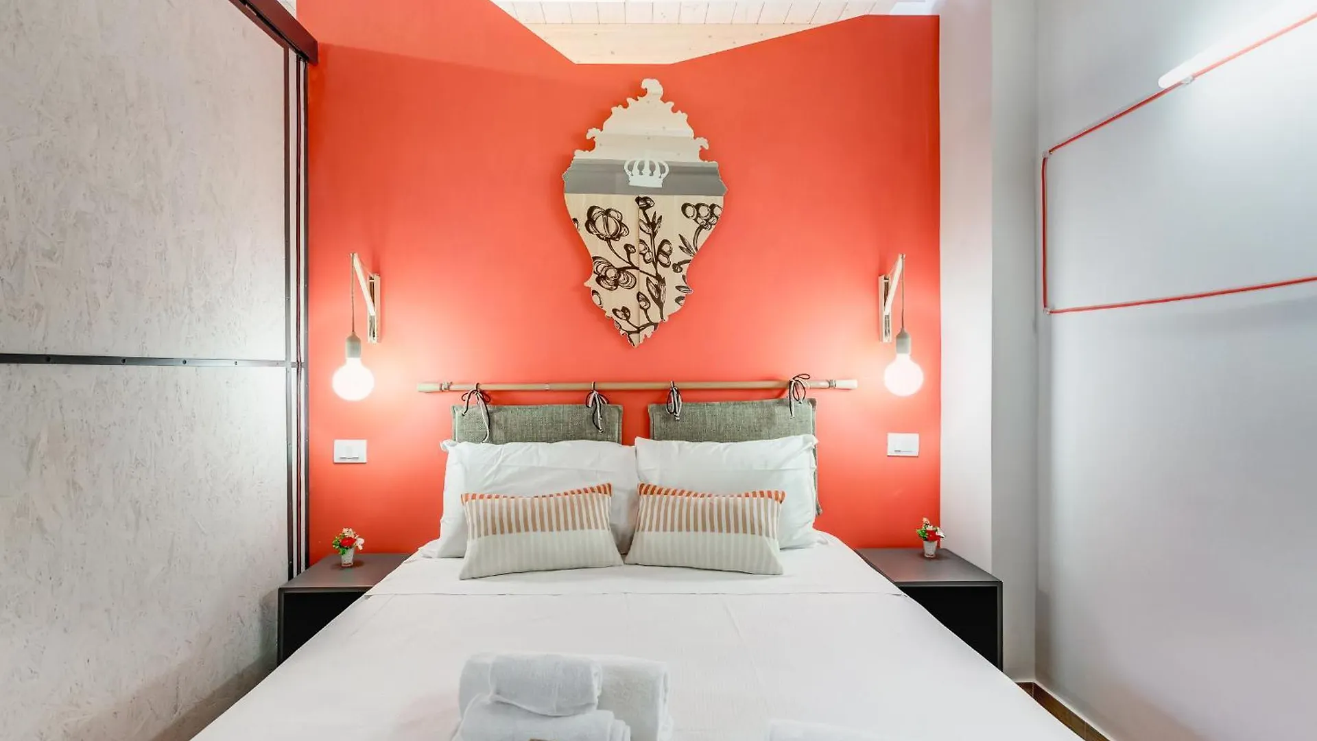 Vivilo Collection - Pigneto Apartments - Patio - Terrace - Parking Rome 0*,