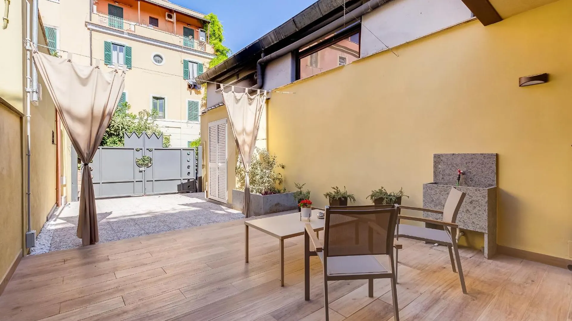 Vivilo Collection - Pigneto Apartments - Patio - Terrace - Parking Rome 0*,  Italy