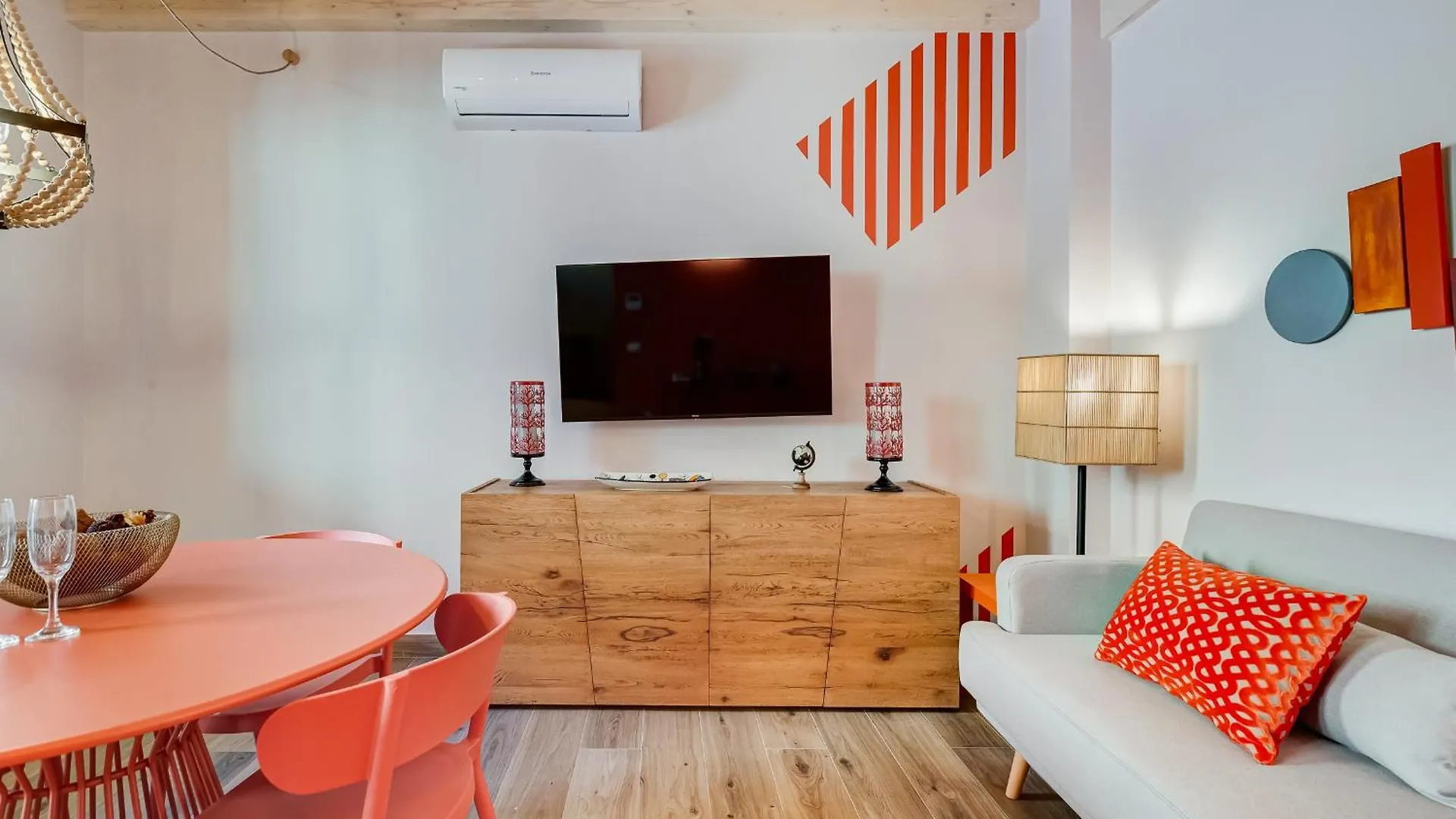 Vivilo Collection - Pigneto Apartments - Patio - Terrace - Parking Rome