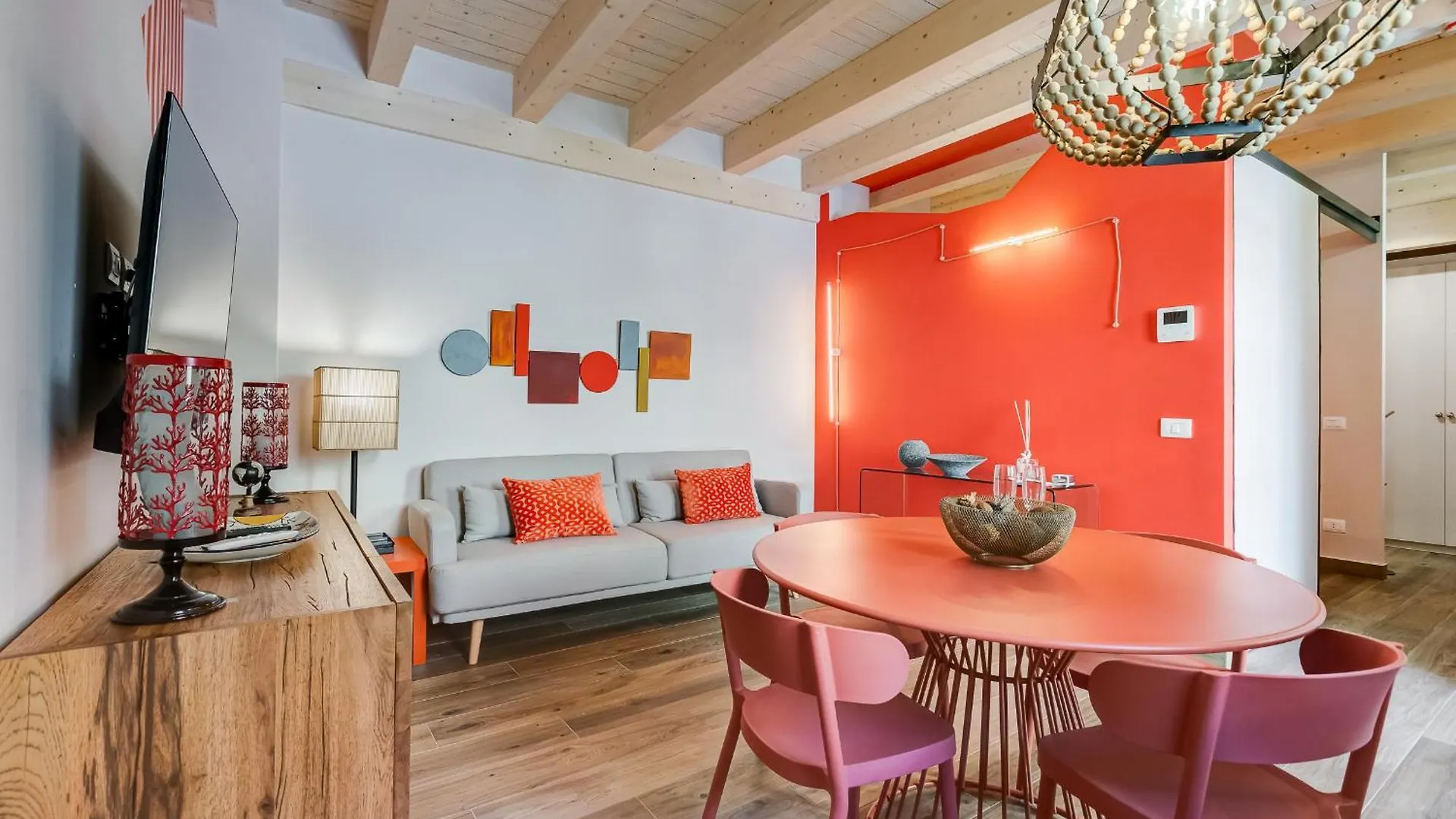 Vivilo Collection - Pigneto Apartments - Patio - Terrace - Parking Rome
