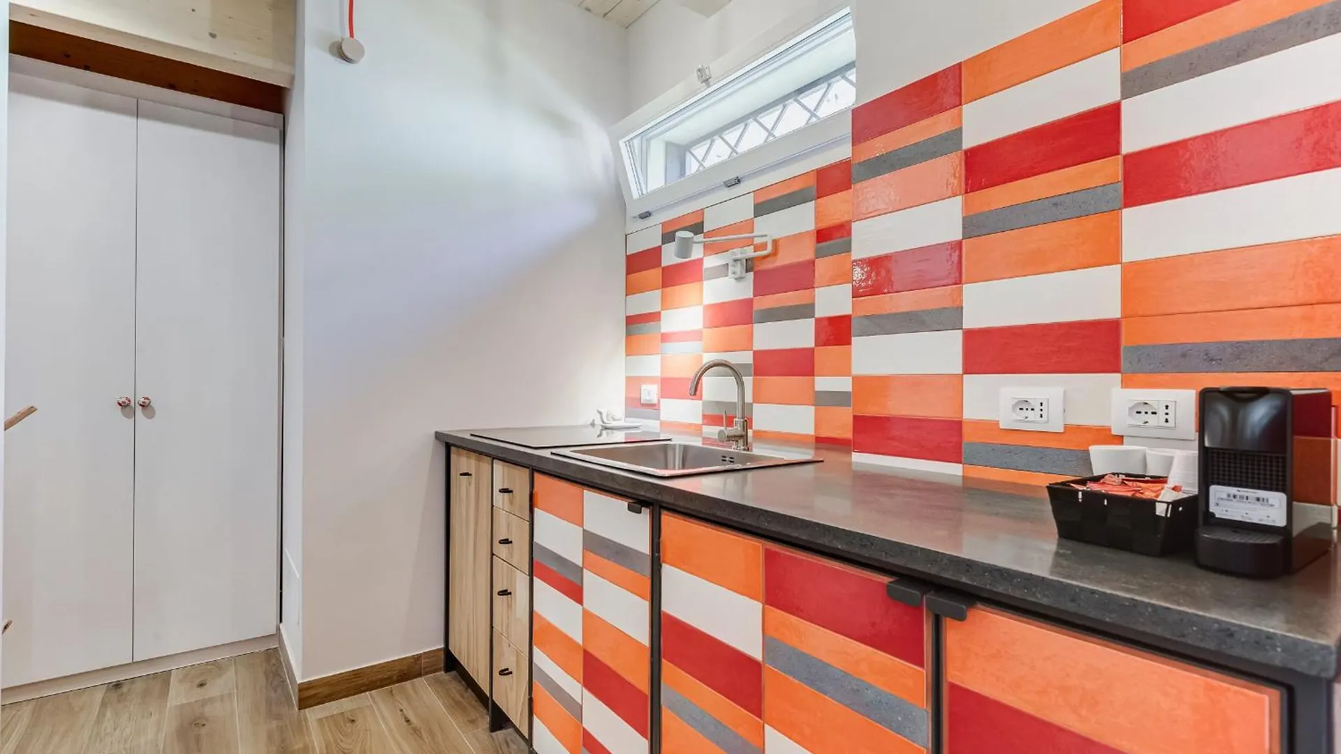Vivilo Collection - Pigneto Apartments - Patio - Terrace - Parking Rome