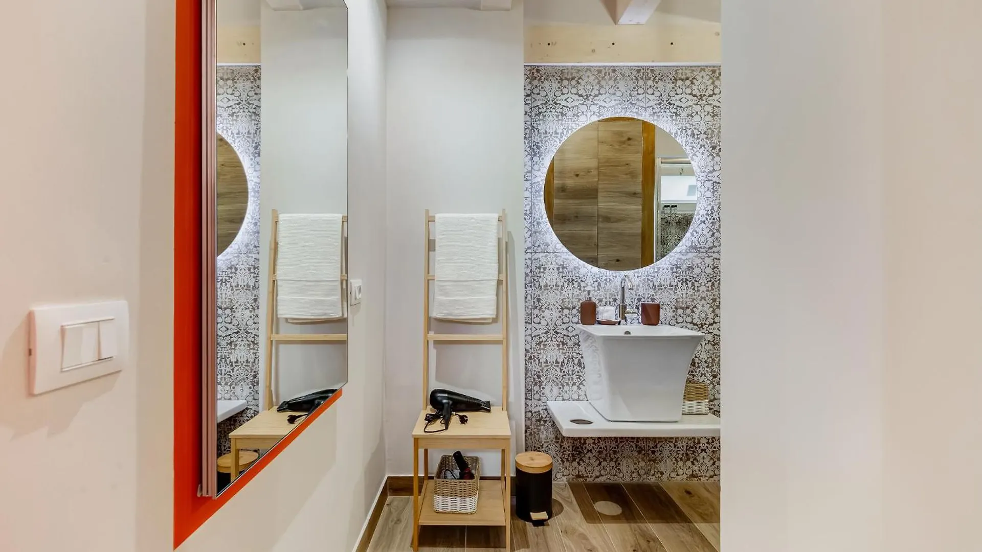 Vivilo Collection - Pigneto Apartments - Patio - Terrace - Parking Rome Italy