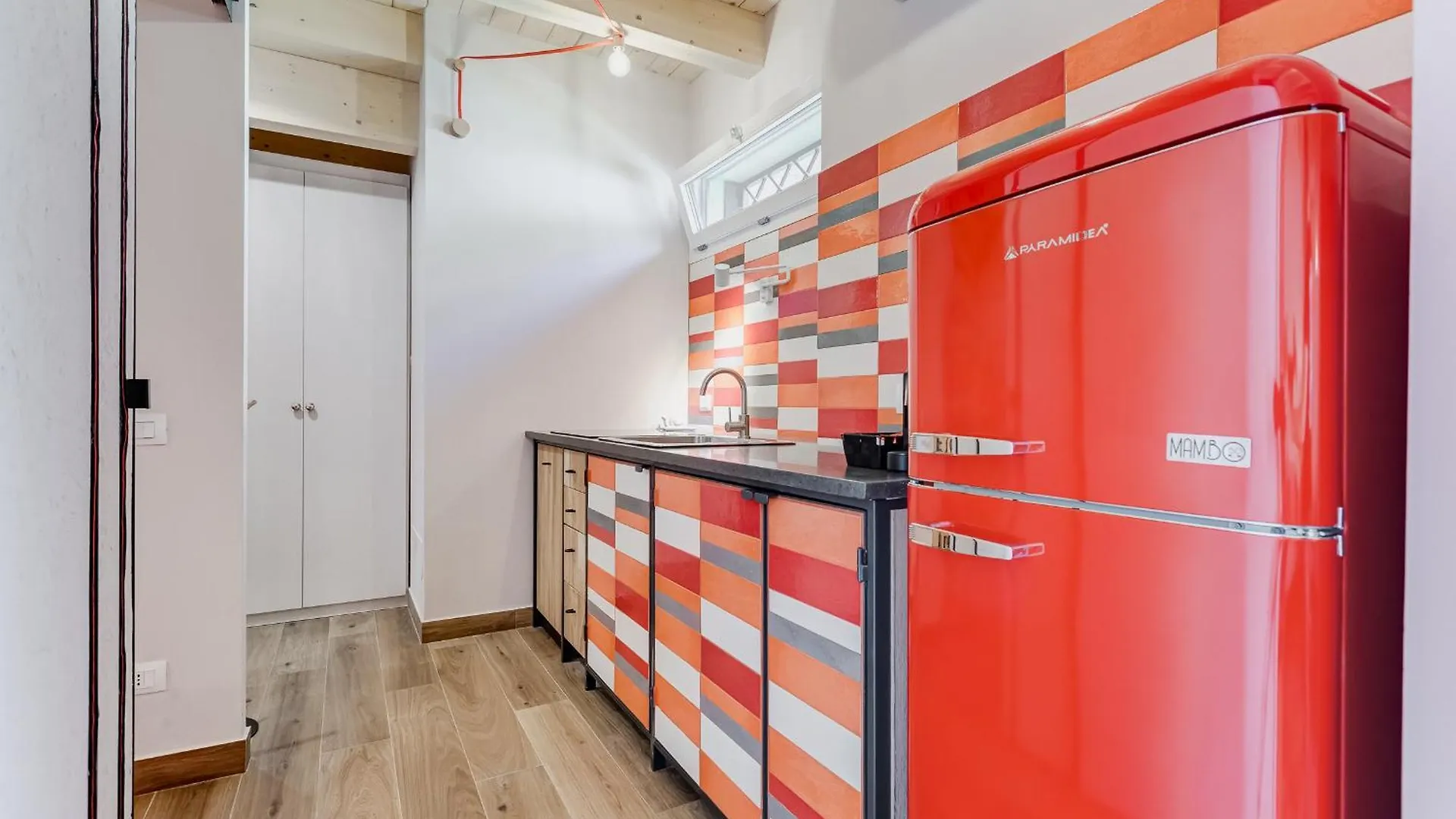 Vivilo Collection - Pigneto Apartments - Patio - Terrace - Parking Rome Italy