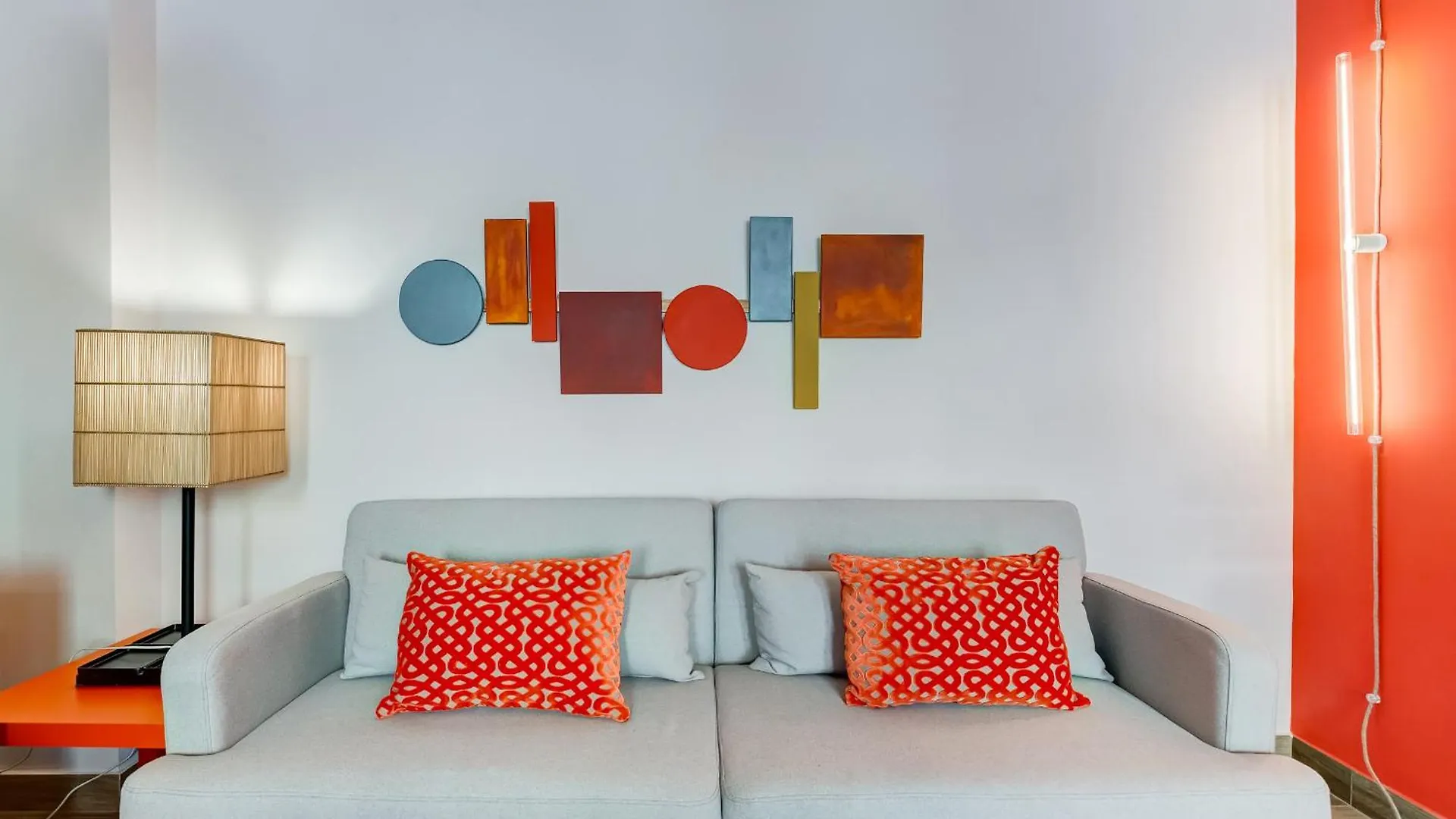 Vivilo Collection - Pigneto Apartments - Patio - Terrace - Parking Rome